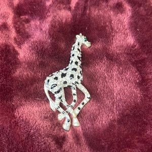 Beautiful, black and white rhinestone giraffe pin
